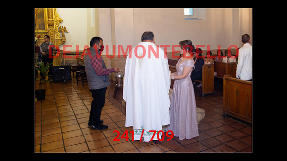 SLIDESHOW-241