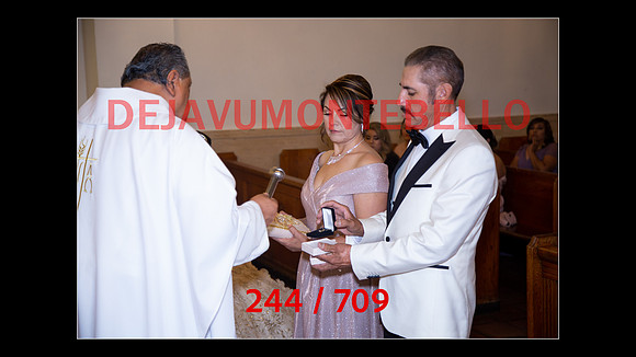 SLIDESHOW-244
