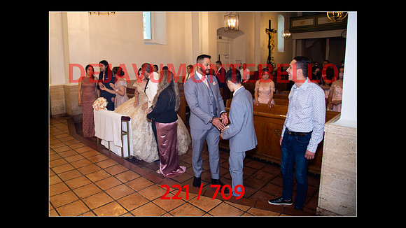 SLIDESHOW-221