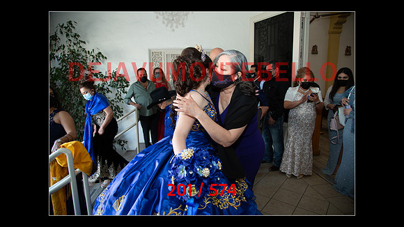SLIDESHOW-201