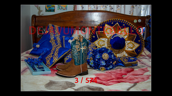 SLIDESHOW-003