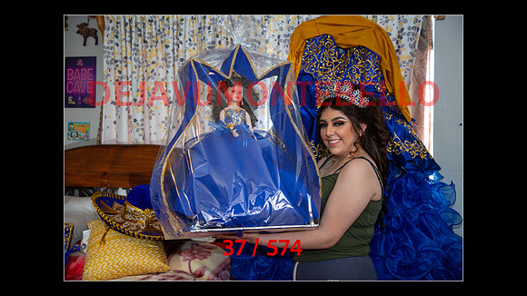 SLIDESHOW-037